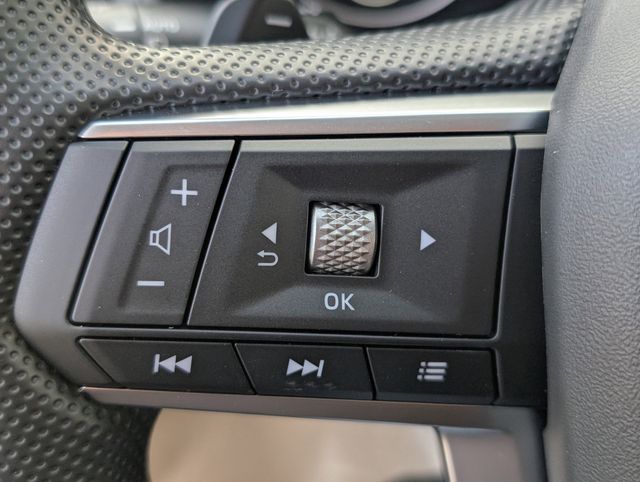 New 2025 Red Mitsubishi ES image 14