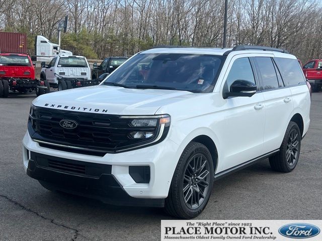  2025 Ford Expedition Platinum 4WD   