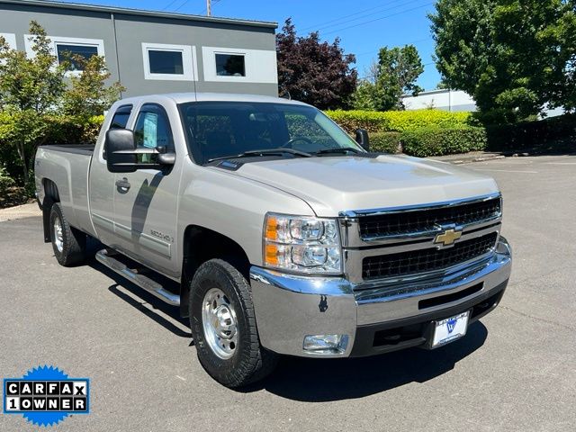 Silver Birch Metallic 2009 Chevrolet Silverado 2500HD LT Extended Cab 4WD Pickup Truck Four-Wheel Drive 6-Speed Automatic