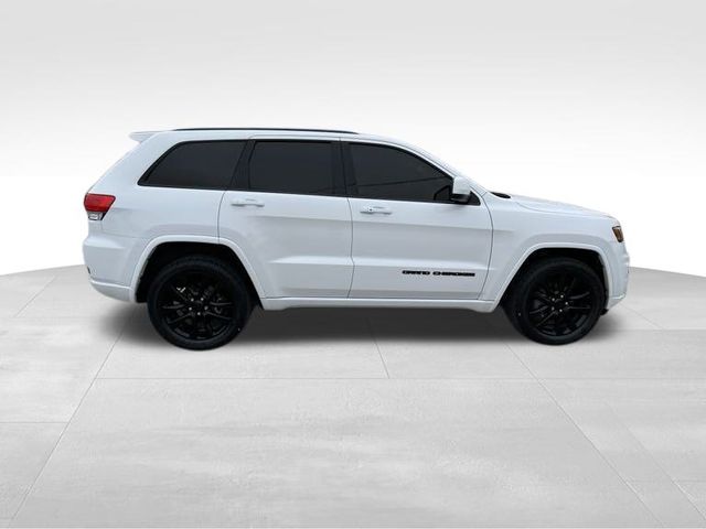 2018 Jeep Grand Cherokee Altitude 13