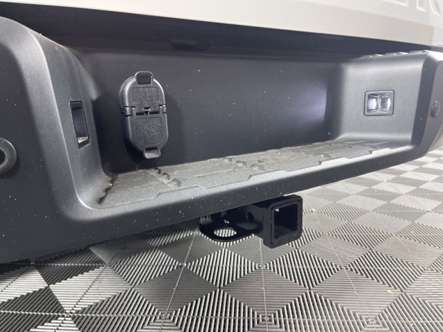 2025 Glacier White Nissan Frontier PRO-X RWD Truck