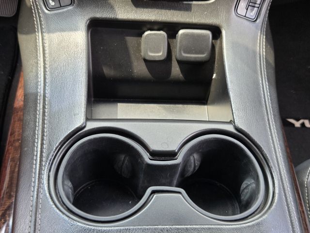 Used 2020 Black GMC SLT image 21