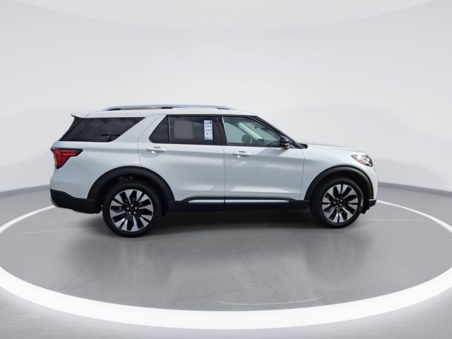 New 2026 Star White Metallic Tri-Coat Ford Platinum™ image 10