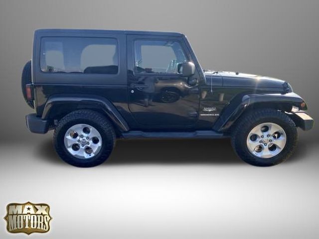 2014 Jeep Wrangler Sahara 10