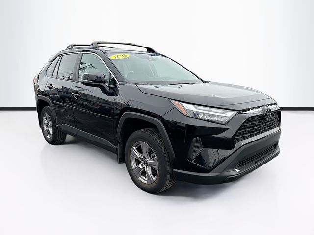 2025 Toyota RAV4 XLE AWD