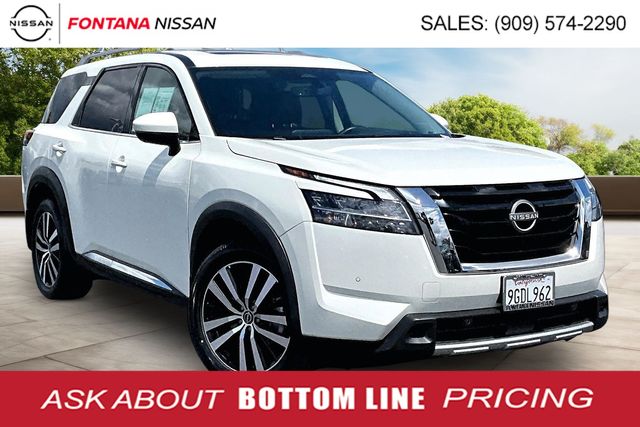 Pearl White Tricoat 2023 Nissan Pathfinder SUV / Crossover Front-Wheel Drive 9-Speed Automatic