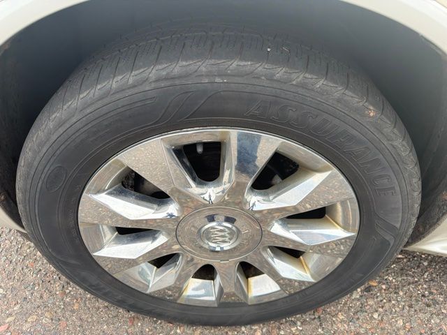2012 White Diamond Clearcoat Buick Enclave Premium Group AWD SUV
