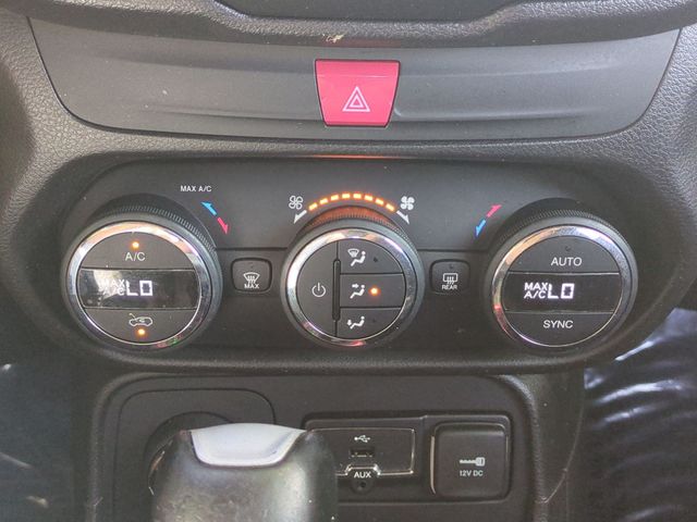 Used 2017 Blue Jeep Trailhawk image 25
