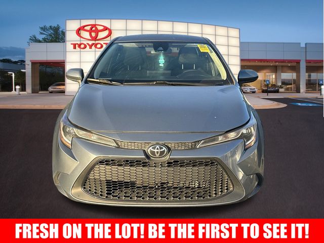 2022 Toyota Corolla LE 2