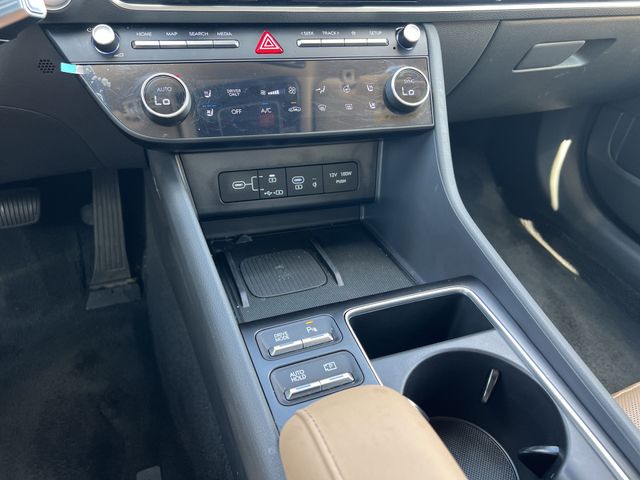 Used 2025 Black Hyundai Limited image 24