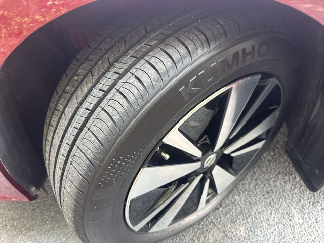 Used 2020 Red Nissan 2.5 SV image 32