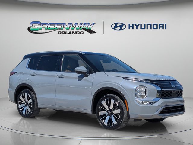 Moonstone Gray Metallic/Black Roof 2025 Mitsubishi Outlander SUV / Crossover Front-Wheel Drive Continuously Variable Transmission