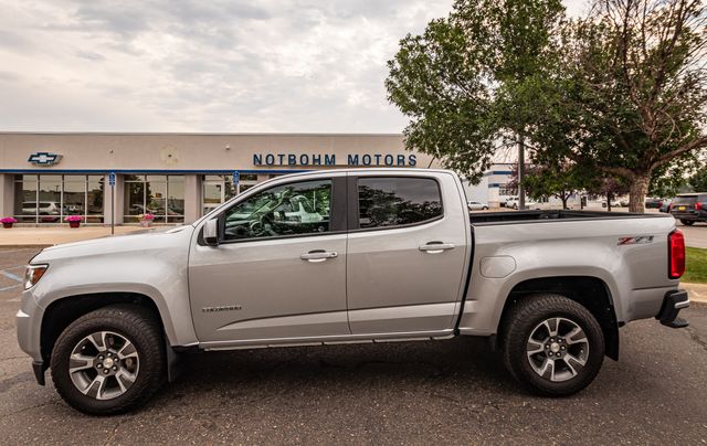 Silver Ice Metallic 2020 Chevrolet Colorado Pickup Truck Four-Wheel Drive 8-Speed Automatic