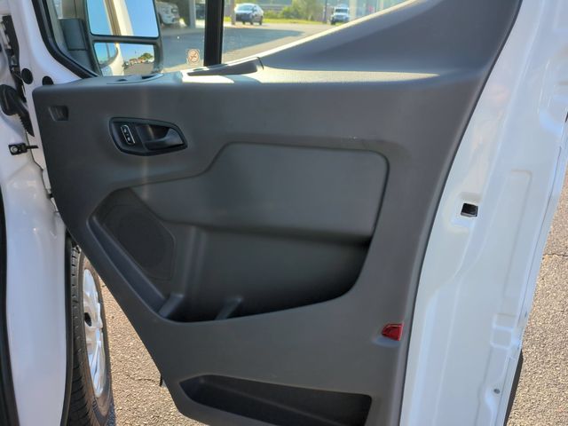 Used 2025 White Ford Base image 28