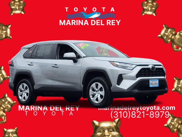 2025 Toyota RAV4 LE FWD's photo
