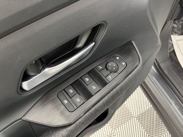 2025 Gun Metallic/Super Black Nissan Kicks SV FWD SUV