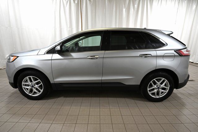 Used 2022 Silver Ford SEL image 9