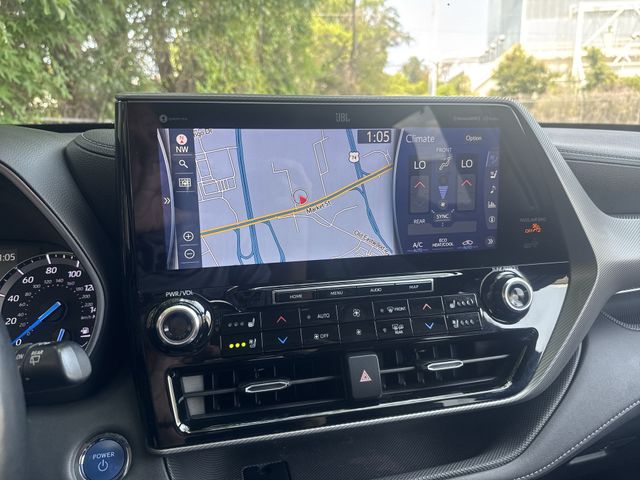 Used 2022  Toyota Platinum image 24