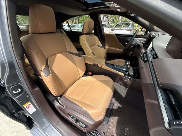 2019 Lexus ES - $23,898