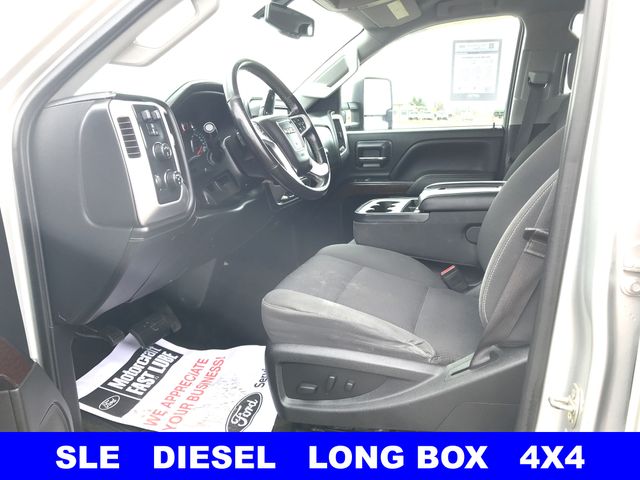 Used 2017  GMC SLE image 6