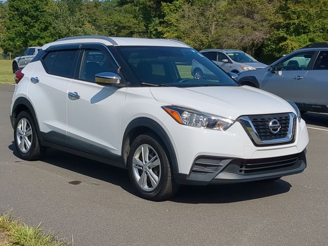 Used 2019 White Nissan S image 15