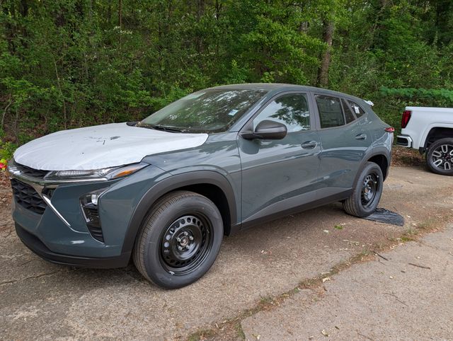 Gray 2026 Chevrolet Trax LS FWD SUV / Crossover Front-Wheel Drive 6-Speed Automatic