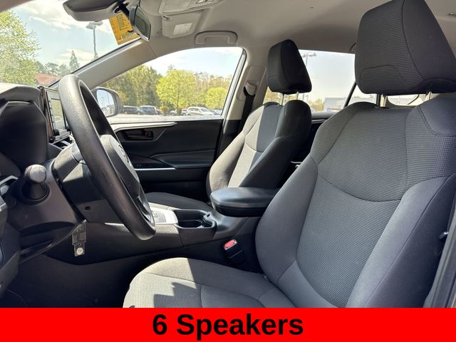 2020 Toyota RAV4 Hybrid LE photo