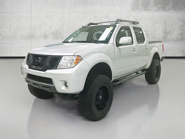 2017 Nissan Frontier PRO-4X Crew Cab 4WD
