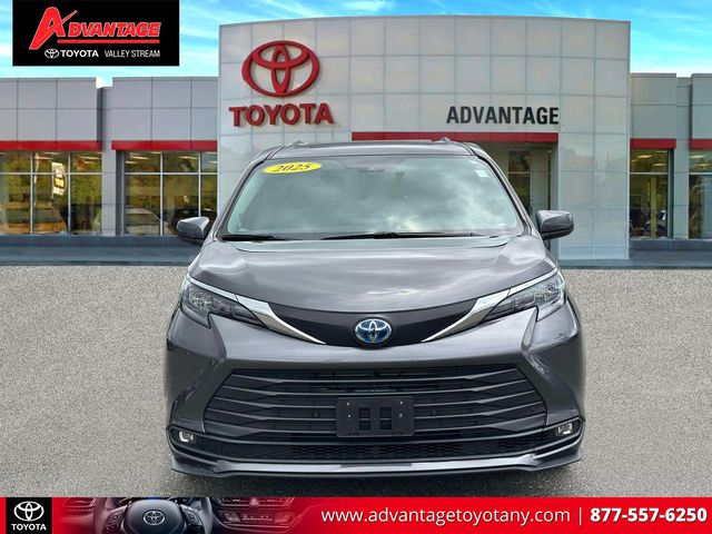 Used 2025 Toyota Sienna Van