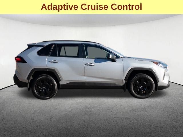 2019 Toyota RAV4 LE 6