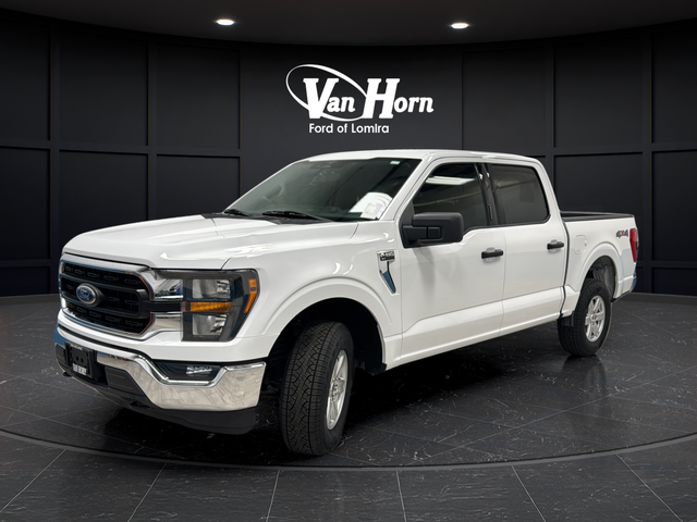 Used 2023 Oxford White Ford XLT image 3