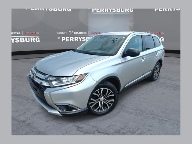 2018 Mitsubishi Outlander Plata (Alloy Silver Metallic) SUV/Crossover Tracción en las cuatro ruedas Transmisión variable continua