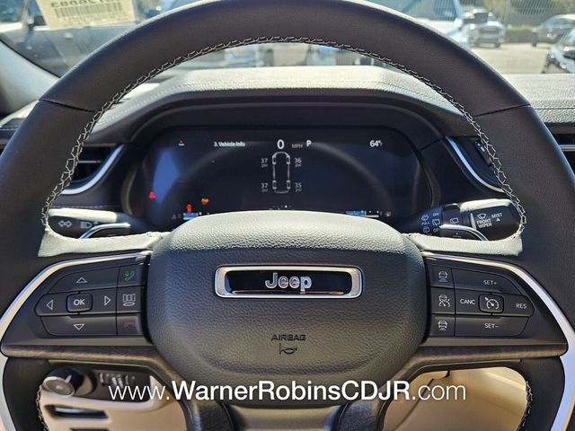 New 2025 White Jeep Limited image 24