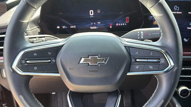 Used 2025 Chevrolet Traverse SUV
