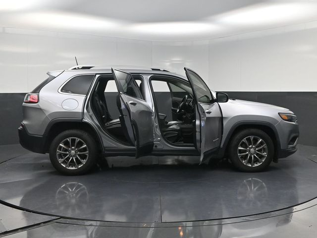 2019 Jeep Cherokee Latitude Plus Silver at Texan Dodge Chrysler Jeep Ram