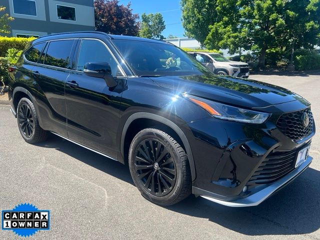 Midnight Black Metallic 2024 Toyota Highlander XSE AWD SUV / Crossover All-Wheel Drive 8-Speed Automatic