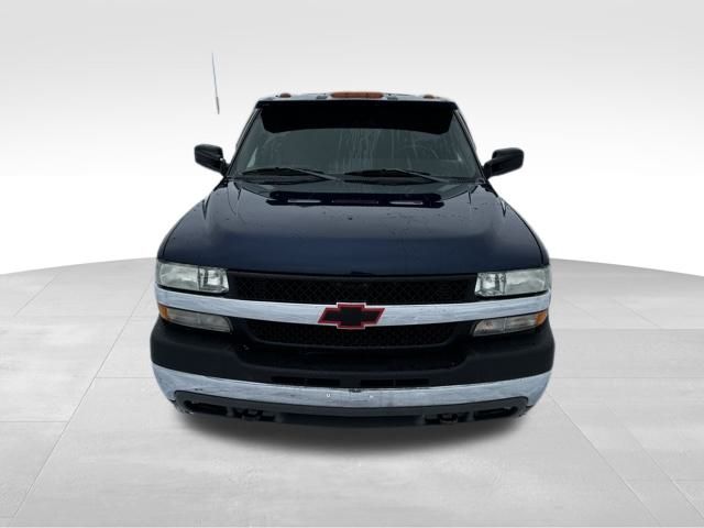 2002 Chevrolet Silverado 2500HD LS 8