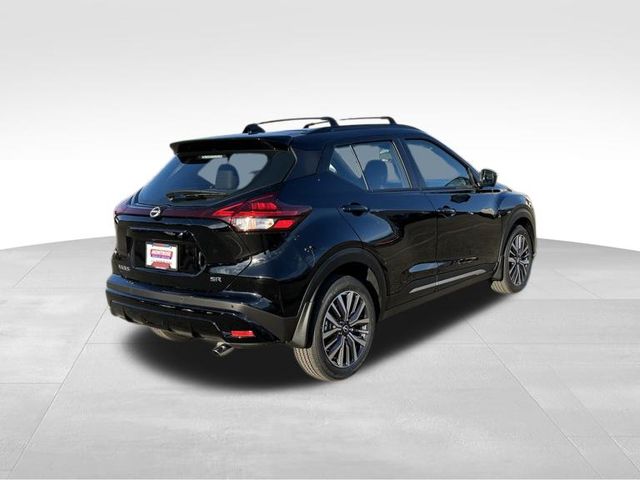 2024 Nissan Kicks SR 5