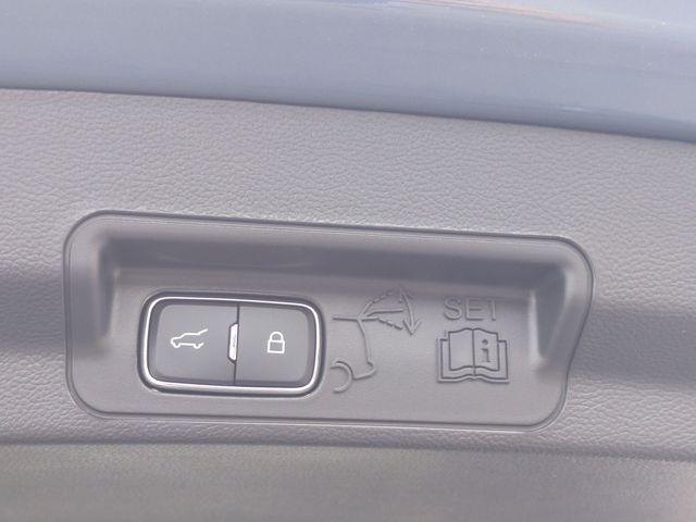 New 2026 Vapor Blue Metallic Ford Active image 33