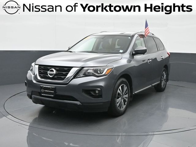 2020 Nissan Pathfinder SL's photo