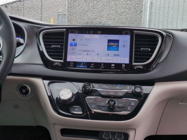 used 2023 Chrysler Pacifica car, priced at $23,790