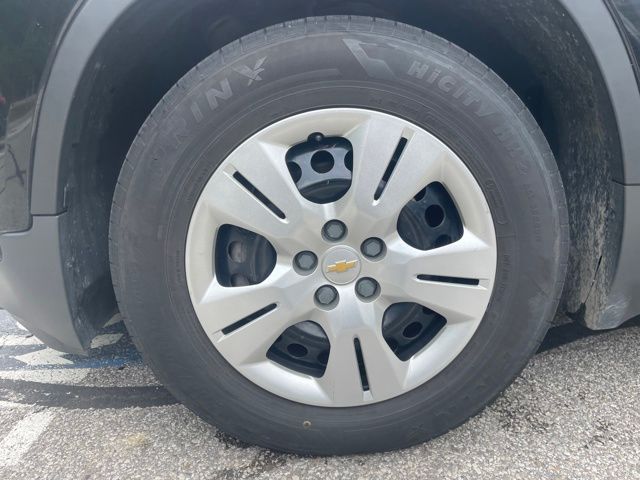 2018 Chevrolet Trax LS - 8