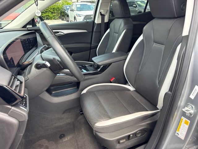 Used 2025 Buick Envision SUV