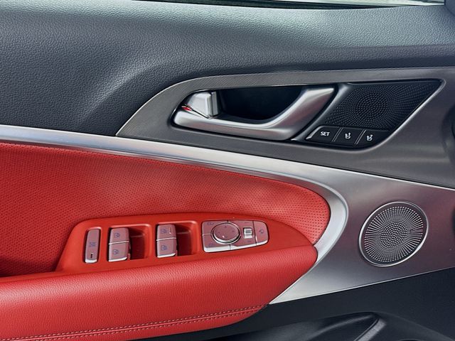 Thumbnail: 2025 Genesis G70 - 18