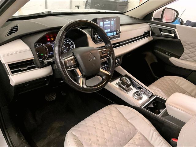 2022 Mitsubishi Outlander SEL White at Auto Express Mitsubishi