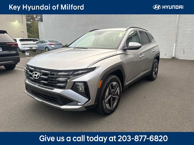 Shimmering Silver 2025 Hyundai Tucson Hybrid Plug-In SEL AWD SUV / Crossover All-Wheel Drive 6-Speed Automatic