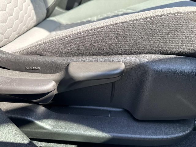 2021 Chevrolet Equinox - Image 29
