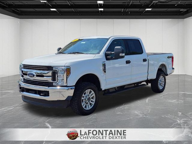 Oxford White 2019 Ford F-250 Super Duty Pickup Truck Four-Wheel Drive 6-Speed Automatic