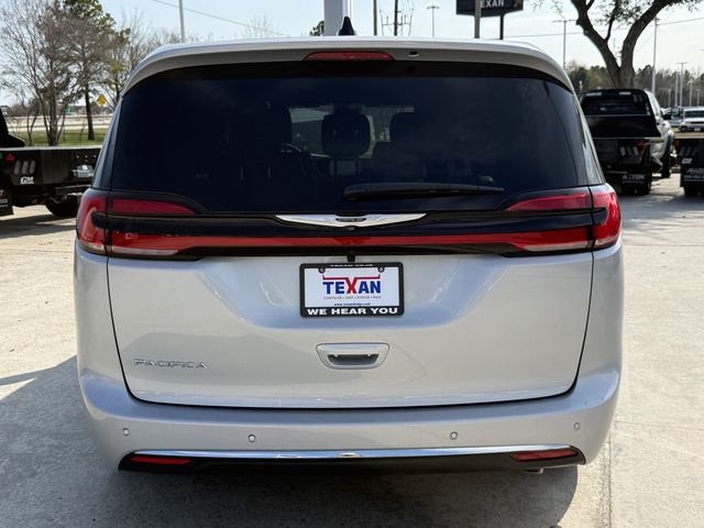 2026 Chrysler Pacifica Select - 4