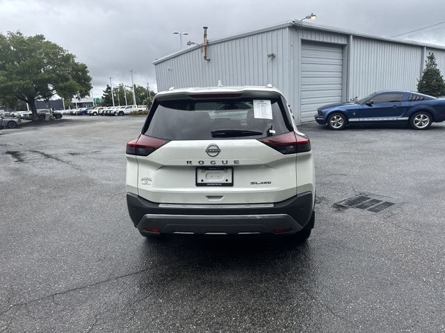 Used 2023 White Nissan SL image 6